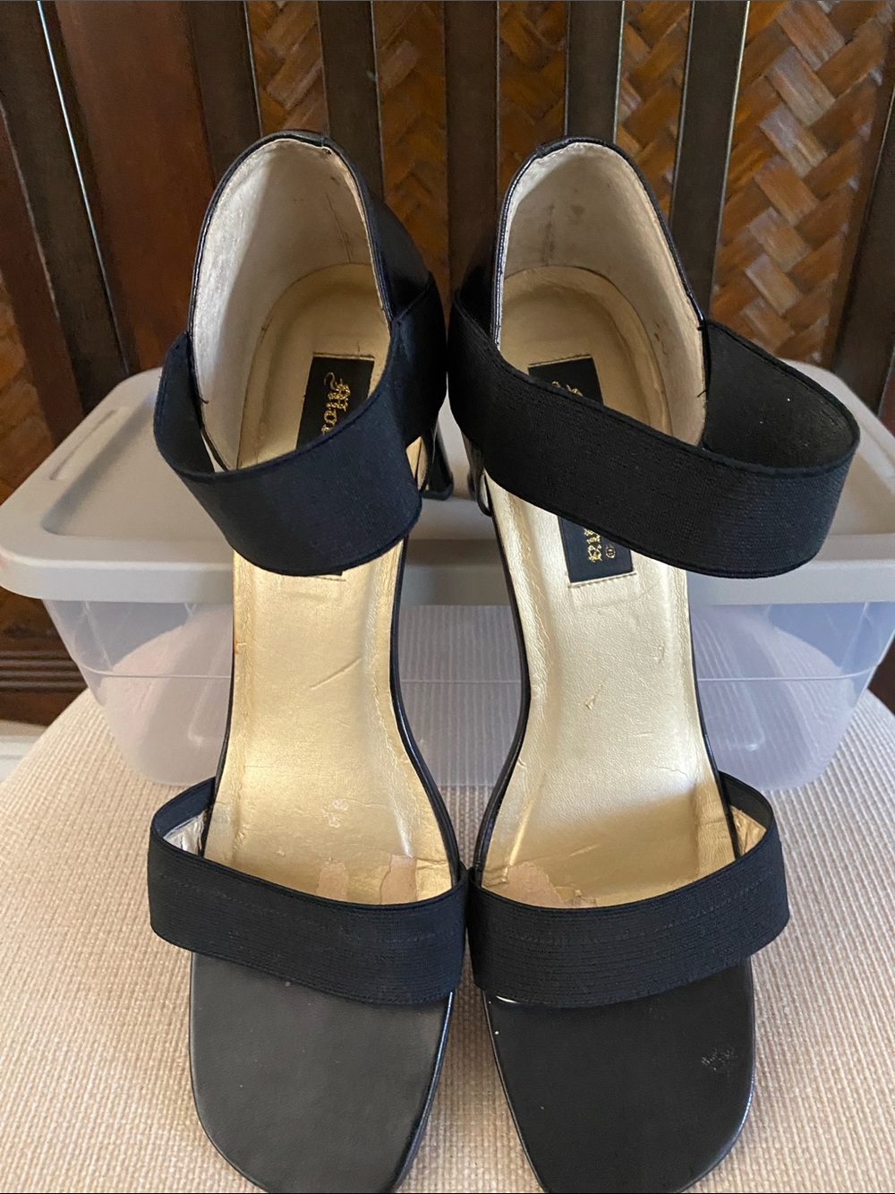 MODA SPANA - Vintage Black Strappy 11m